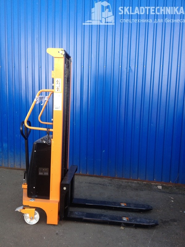 Полуэлектрический штабелер Wilhem-Lenz CD10-30 Полуэлектрический штабелер Wilhem-Lenz CD10-30 — изображение 2