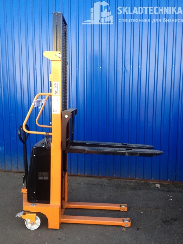 Полуэлектрический штабелер Wilhem-Lenz CD10-30 Полуэлектрический штабелер Wilhem-Lenz CD10-30 — изображение 3