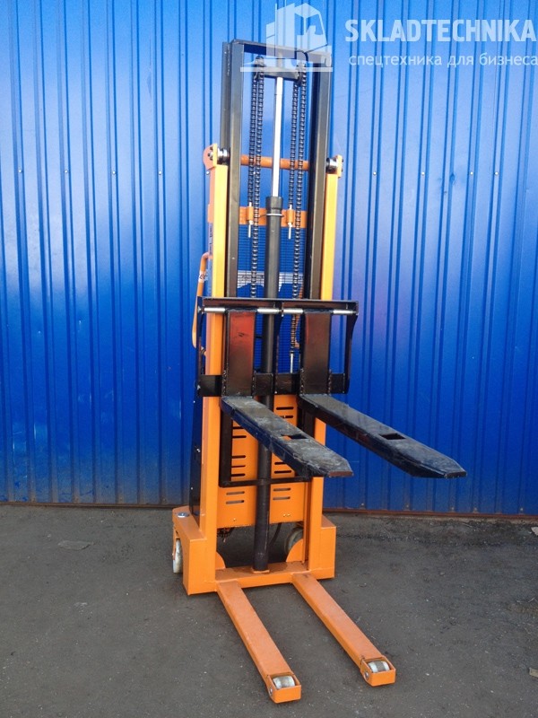 Полуэлектрический штабелер Wilhem-Lenz CD10-30 Полуэлектрический штабелер Wilhem-Lenz CD10-30