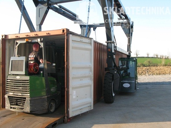 Combilift Straddle Carrier Combilift Straddle Carrier — изображение 13