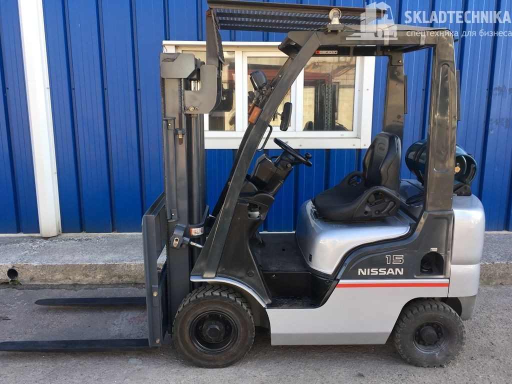 Nissan FG15 вилочный погрузчик в аренду Nissan FG15 вилочный погрузчик в аренду