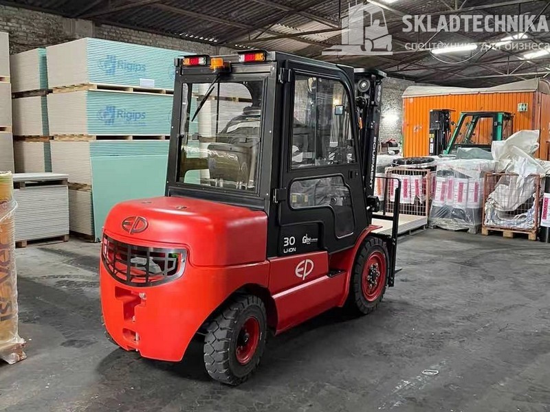 Электрический погрузчик EP CPD35FVD8 Электрический погрузчик EP CPD35FVD8 — изображение 2